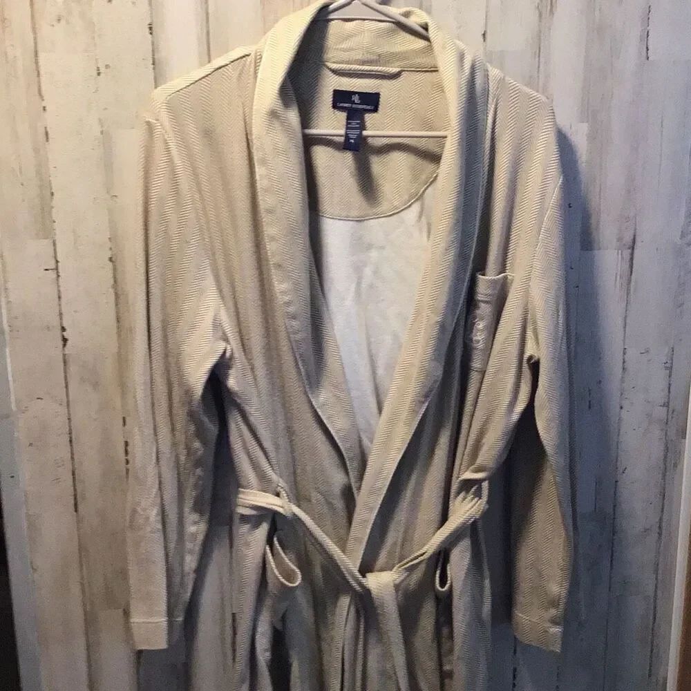 Robot from Ralph Lauren essentials Size extra large